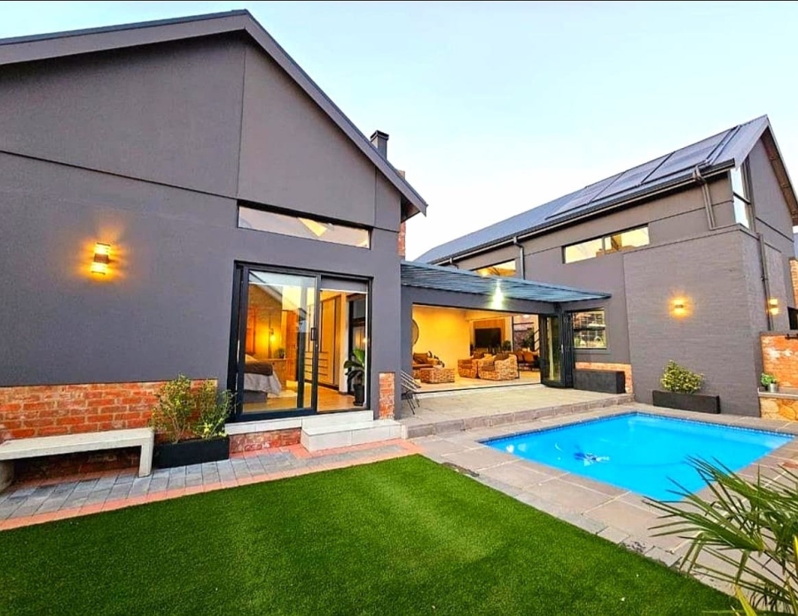 4 Bedroom Property for Sale in De Land Estate North West